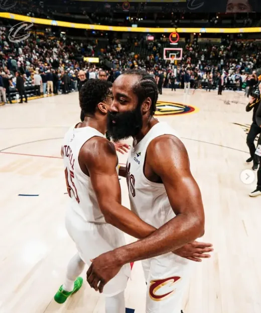 Efek Instan "Si Brewok": Duet Mitchell-Harden Langsung Makan Korban, Nuggets Takluk di Detik Terakhir!