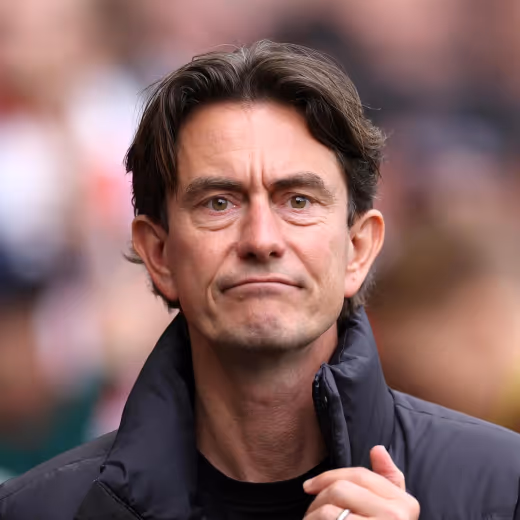 Guncangan di London Barat: Thomas Frank Dipecat Brentford, Akhiri 7 Tahun Era 'Moneyball' Akibat Ancaman Degradasi