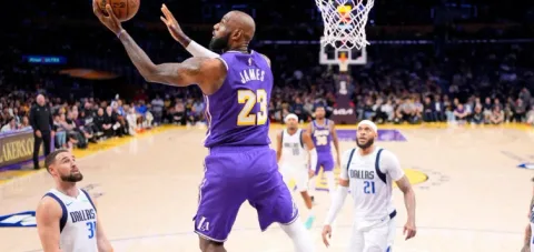 LeBron James Pecahkan Rekor Sendiri: Triple-Double di Usia 41, Anomali Biologis NBA yang Belum Terhentikan