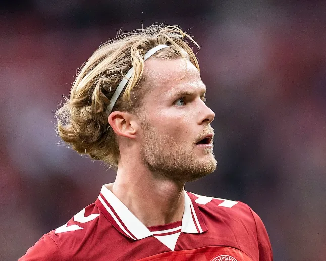 Strategi 'Bargain Hunting' INEOS, Manchester United Bidik Gelandang Elite dengan Potongan Harga Masif