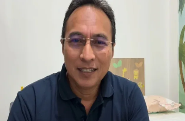 Akhir Pahit Sang 'Jenderal' Dokter Anak: Profil Dr. Piprim Basarah yang Dipecat Menkes