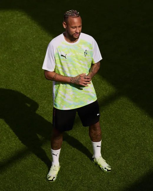 Kepulangan Sang Raja: Neymar Cetak Gol Instan di Laga Debut Kembali untuk Santos, Namun Harus Berakhir dengan 'Perasaan Campur Aduk'