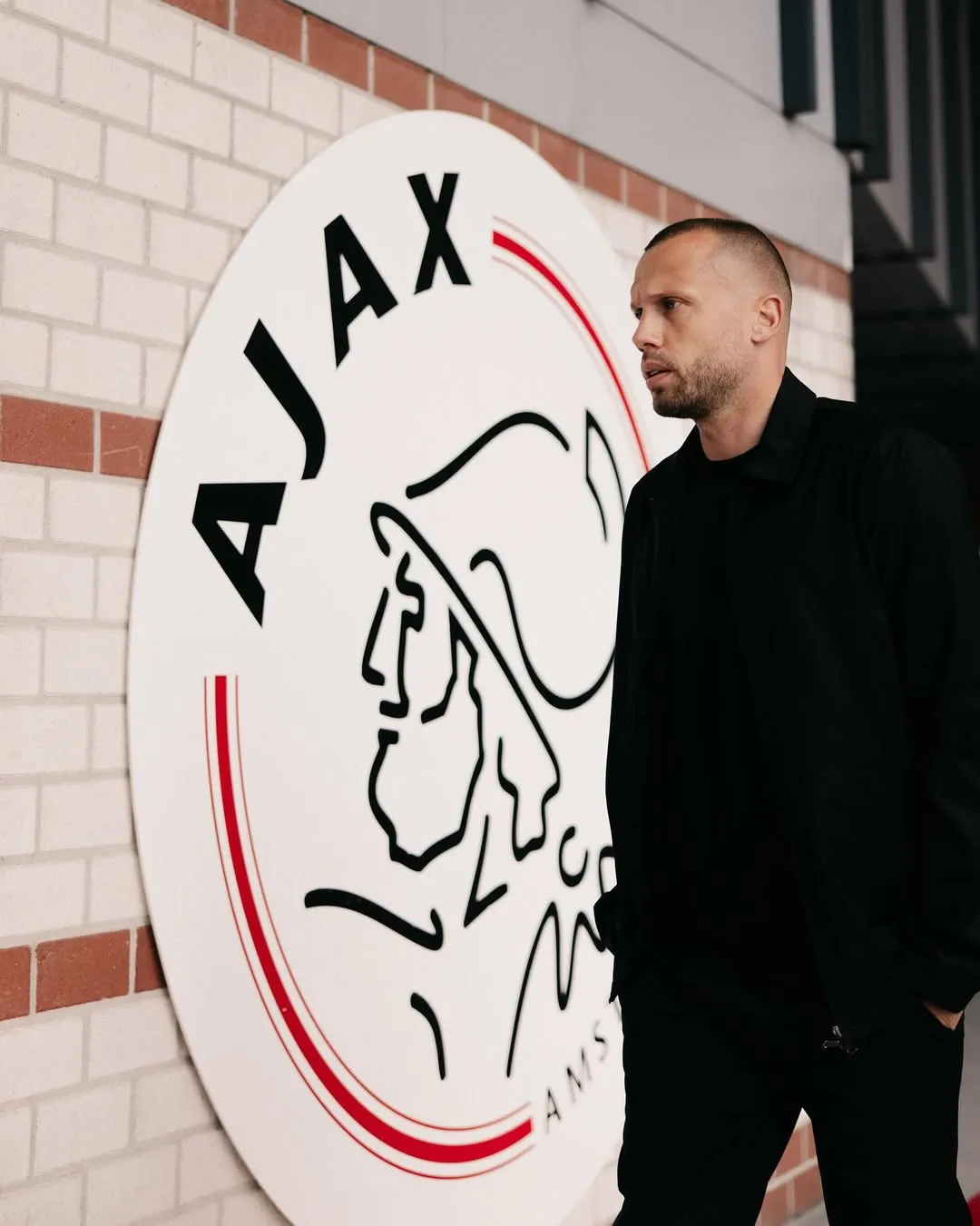 Eksodus Staf di London Utara: John Heitinga Tinggalkan Tottenham di Tengah Perombakan Total oleh Igor Tudor