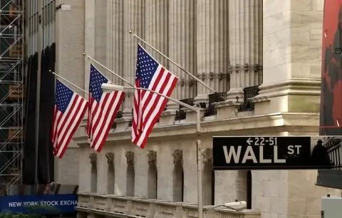 Refleksi 50 Tahun Wall Street: Howard Silverblatt dan Strategi Navigasi Pasar bagi Investor Modern