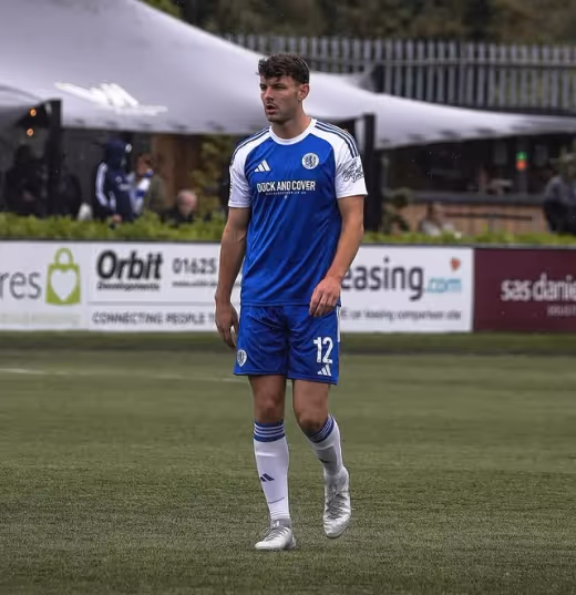 Drama di Moss Rose: Gol Bunuh Diri Sam Heathcote Akhiri Dongeng FA Cup Macclesfield dan Kirim Brentford ke Babak Kelima