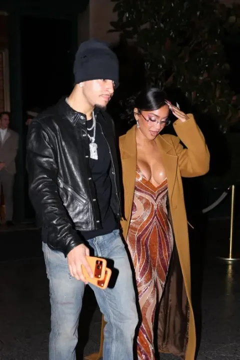 Romansa di Kota Cahaya: Jadon Sancho Go Public dengan Rapper Saweetie dalam Makan Malam Romantis di Paris