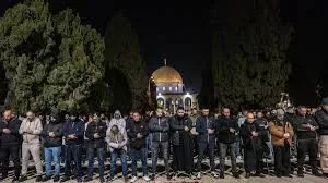 Malam Pertama Ramadan: Ribuan Jemaah Tembus Blokade Menuju Al-Aqsa