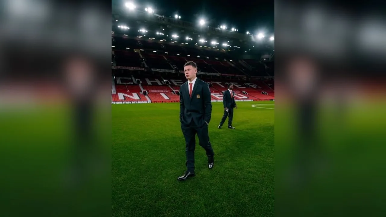 Jejak Emas di Carrington: Statistik Kai Rooney Mulai Bayangi Rekor Legendaris Sang Ayah di Usia 16 Tahun