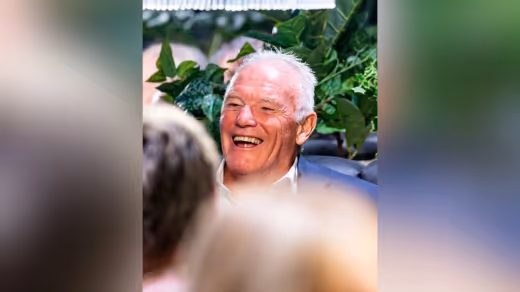 Restu Sang Legenda: Eddie Gray Puji Ketenangan Daniel Farke di Tengah Panasnya Kursi Manajer Elland Road