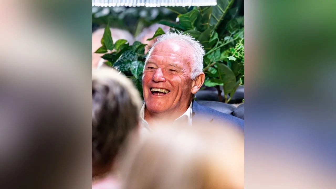 Restu Sang Legenda: Eddie Gray Puji Ketenangan Daniel Farke di Tengah Panasnya Kursi Manajer Elland Road