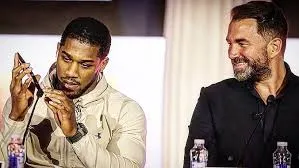 Bocoran Eddie Hearn: Anthony Joshua Siap Hidupkan 'Mesin' di Pertengahan 2026!