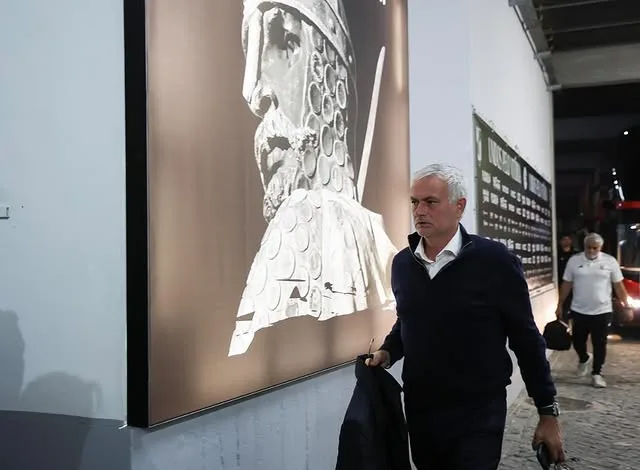 Krisis Rasialisme UCL: Mengapa Kritik Kompany terhadap Mourinho Menjadi Standar Baru Kepemimpinan Sepak Bola?