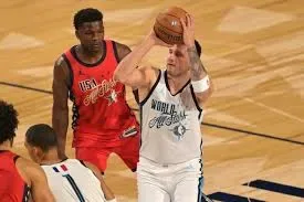 Kabar Segar bagi Mavericks! Luka Doncic Konfirmasi Kondisi 'Hamstring' Membaik Usai Laga All-Star