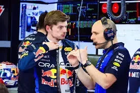 Data 'Absurd' Terungkap! Mercedes Salip Red Bull di Simulasi Balap, Verstappen Tuding Taktik Sandbagging Ekstrem
