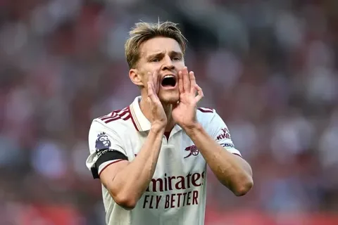 Dinamika Internal Arsenal: Martin รdegaard Berpotensi Hengkang di Tengah Isu Keretakan Hubungan