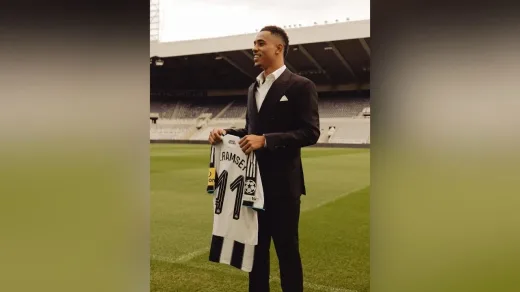Krisis Lini Tengah: Newcastle United Pantau Kondisi Jacob Ramsey Jelang Laga Kontra Everton
