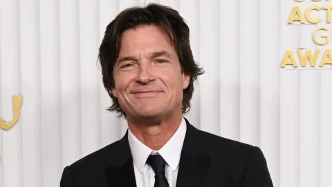 Parenting Tanpa Filter: Momen Kocak Jason Bateman Saat Berdiskusi 'Intim' Mengenai Anatomi dengan Putrinya