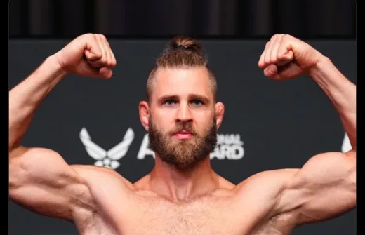 Gempa di Divisi 205 Pon: Pereira Lepas Gelar, Procházka vs Ulberg Jadi Main Event UFC 327