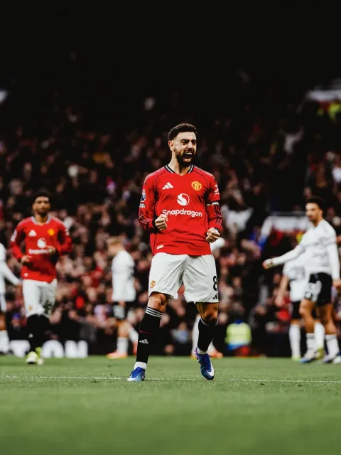 Momentum Kebangkitan Old Trafford: Analisis VAR dan Peran Kunci Bruno Fernandes dalam Comeback Manchester United