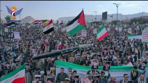 Eskalasi Geopolitik Timur Tengah: Jutaan Massa di Sana'a Deklarasikan Kesiapan Perang Total Pasca Wafatnya Ali Khamenei