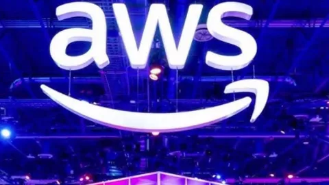 Kerentanan Infrastruktur Awan: Objek Misterius Hantam Pusat Data AWS di UEA, Picu Kebakaran dan Pemadaman Layanan
