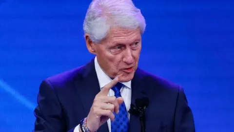 Video Deposisi Dirilis: Bill dan Hillary Clinton Beri Kesaksian di Bawah Sumpah Terkait Kasus Jeffrey Epstein