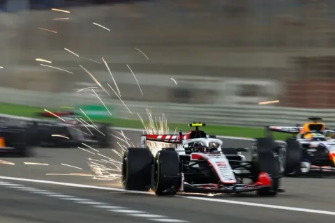 Efek Domino Perang: Logistik F1 Kacau dan Personel Mulai Mundur Akibat Serangan AS-Iran