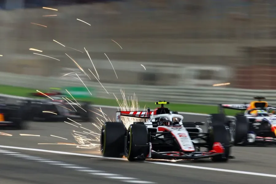 Efek Domino Perang: Logistik F1 Kacau dan Personel Mulai Mundur Akibat Serangan AS-Iran