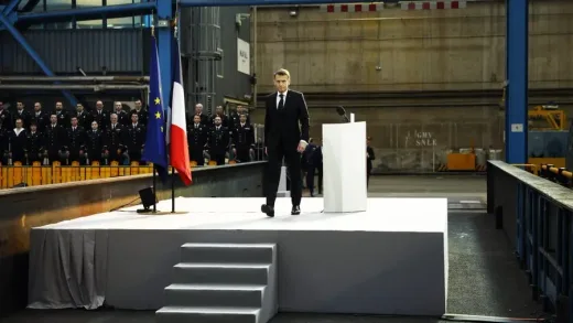 Macron Tarik Mundur Kapal Induk Nuklir 'Charles de Gaulle' dari Baltik, Segera Merapat ke Mediterania