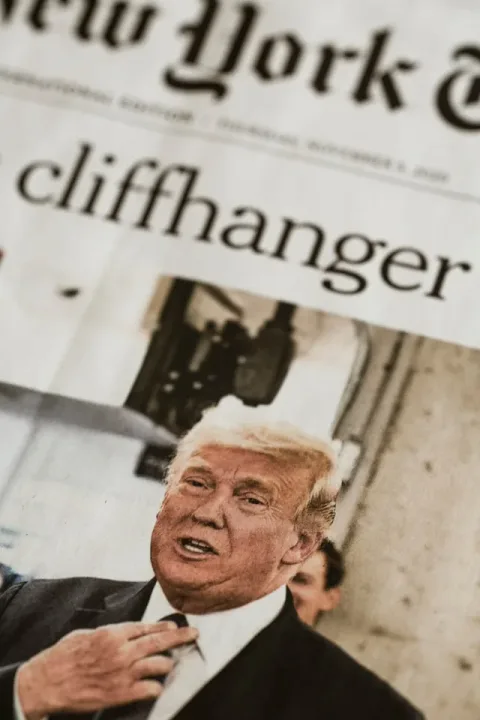 Trump Ancam Putus Hubungan Dagang Usai Spanyol Blokir Akses Pangkalan Militer untuk Operasi Iran