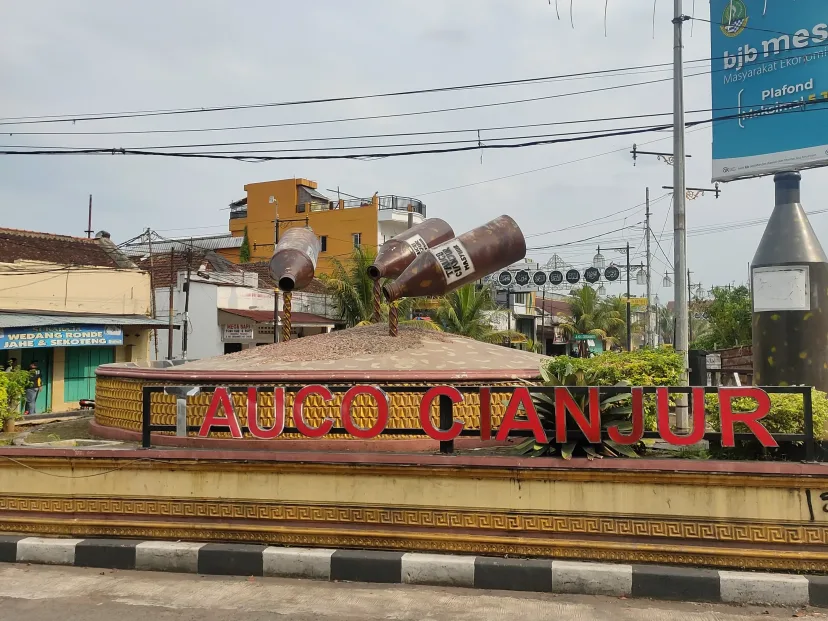 Sinergi Ekonomi Lokal: Mendukbangga Apresiasi Inovasi Pemberdayaan UMKM di SPPG Cianjur