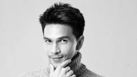 Langkah Menuju Serius: Jonathan Frizzy Go Public dan Mohon Doa Restu untuk Hubungannya dengan Ririn Dwi Ariyanti