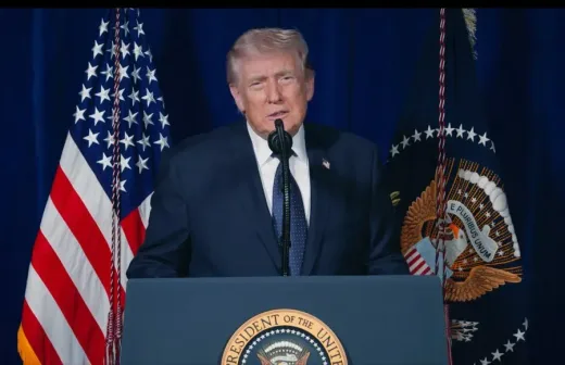 Diplomasi Tekanan Tinggi: Presiden Trump Tegaskan Tidak Ada Rencana Kirim Pasukan ke Iran Saat Ini!