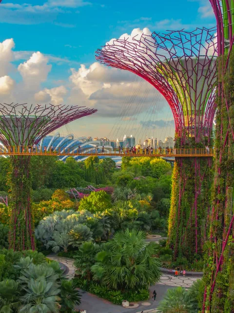 Eskalasi Geopolitik Teluk: Orang Kaya Asia Mulai Tarik Aset dari Dubai ke Singapura dan Hong Kong