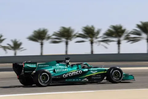 Aston Martin Dalam Krisis? Ancaman Penalti Masif Menanti, Masa Depan Alonso & Stroll Jadi Tanda Tanya Besar!