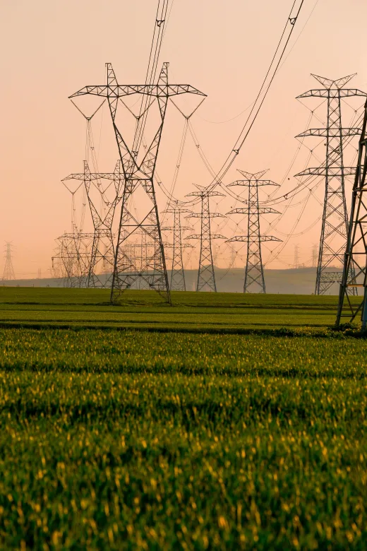 Ekspansi Energi: Kecerdasan Buatan (AI) Picu Kebutuhan Masif Jaringan Listrik Tegangan Tinggi