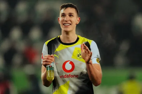 Strategi Transfer Real Madrid: Targetkan Dua Bek Tengah Baru di Musim Panas, Bintang Bundesliga Jadi Opsi