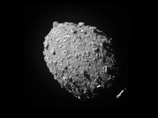 Umat Manusia Menang Lawan Asteroid! NASA Konfirmasi Misi DART Berhasil Ubah Orbit Benda Langit Secara Permanen!