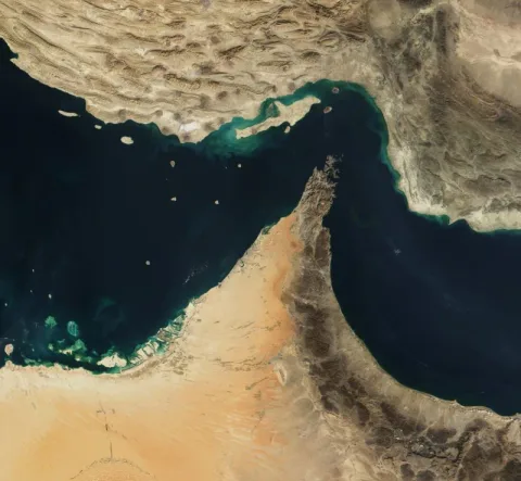 Eskalasi Konflik Iran Picu Lonjakan Minyak ke US$100: Ancaman Kelumpuhan Pasokan Energi Global