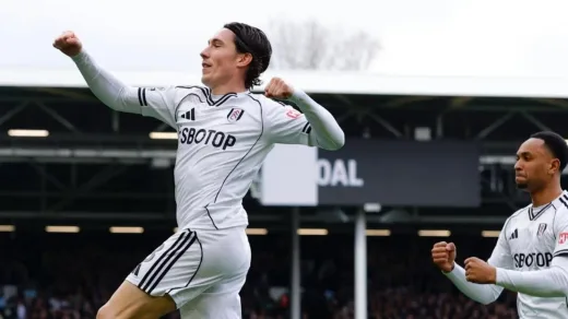 Persaingan Transfer: Leeds United Incar Harry Wilson di Tengah Minat Aston Villa, Everton, dan Wrexham