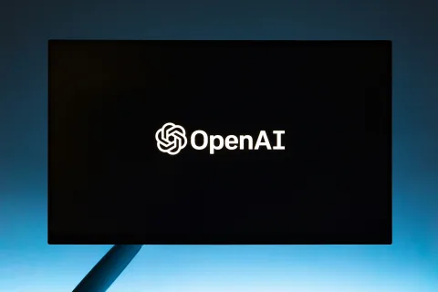 OpenAI Integrasikan Generator Video Sora ke ChatGPT: Ekspansi Strategis di Pasar Multimodal AI