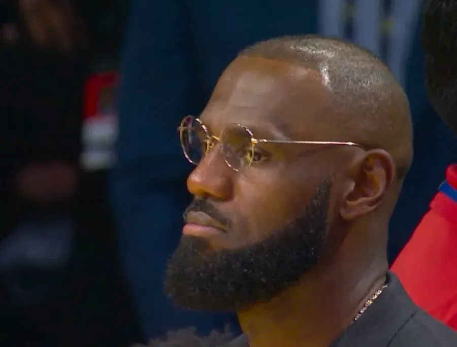 King James di Persimpangan! Lakers Hancur di Tangan Timberwolves—Akankah Musim 2026 Menjadi Tarian Terakhir LeBron James di Los Angeles?