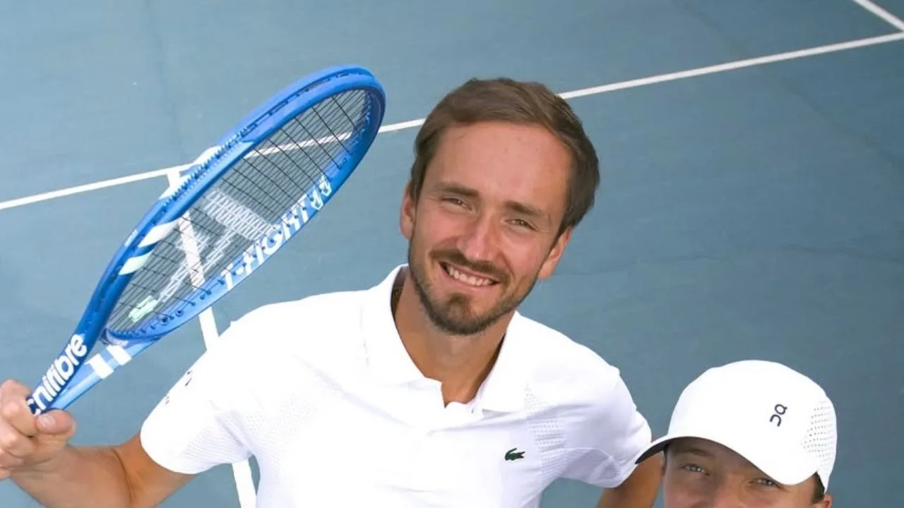 Rekor Sempurna Hancur! Medvedev Pulangkan Alcaraz & Siap Tantang Sinner di Final Indian Wells 2026
