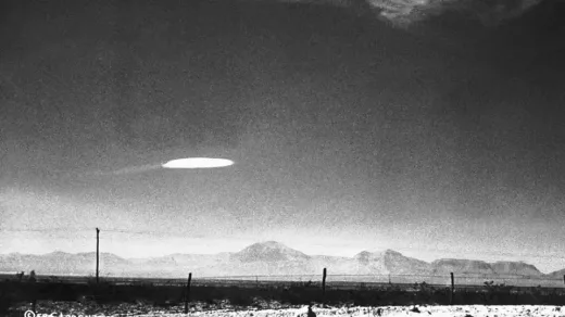 Tembok Birokrasi: Mengapa Riset UFO Masih Terhambat Meski Pemerintah Mengaku "Serius"?