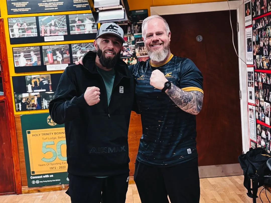 Kalahkan James Dickens, Anthony Cacace Rebut Sabuk Juara Kelas Super Bulu WBA