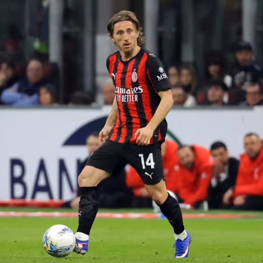 AC Milan Tersandung di Perburuan Gelar, Como Kejutkan AS Roma
