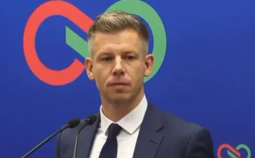 Strategi Korporat: Pembangkang Hungaria Pilih Eksekutif Perniagaan Terkemuka untuk Runtuhkan Dominasi Viktor Orbán