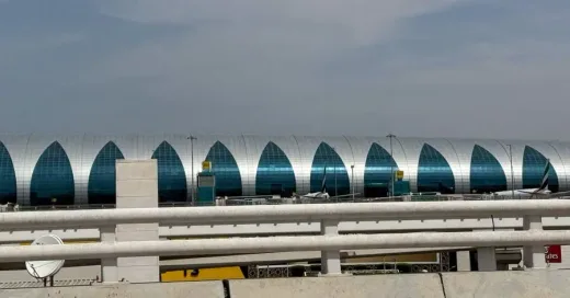 Keamanan Global Terganggu: Serangan Drone Picu Kebakaran di Dekat Bandara Internasional Dubai; Kantor Media Dubai Konfirmasi Investigasi