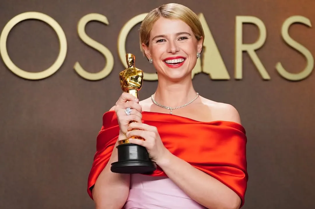 Jessie Buckley Cetak Sejarah, Raih Oscar Aktris Terbaik Perdana untuk Irlandia Lewat Film 'Hamnet'