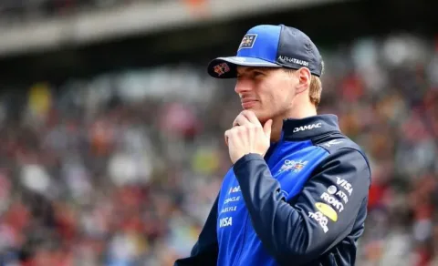 Terjebak dalam Ketidakpastian: Simpati Toto Wolff untuk Verstappen Sinyalkan Krisis Mendalam di Red Bull